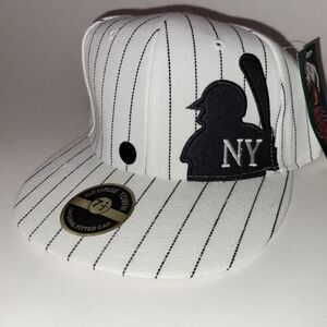 Augusta New York Yankees George Town Original Fitted Cap Size 7 1/2 White NWT